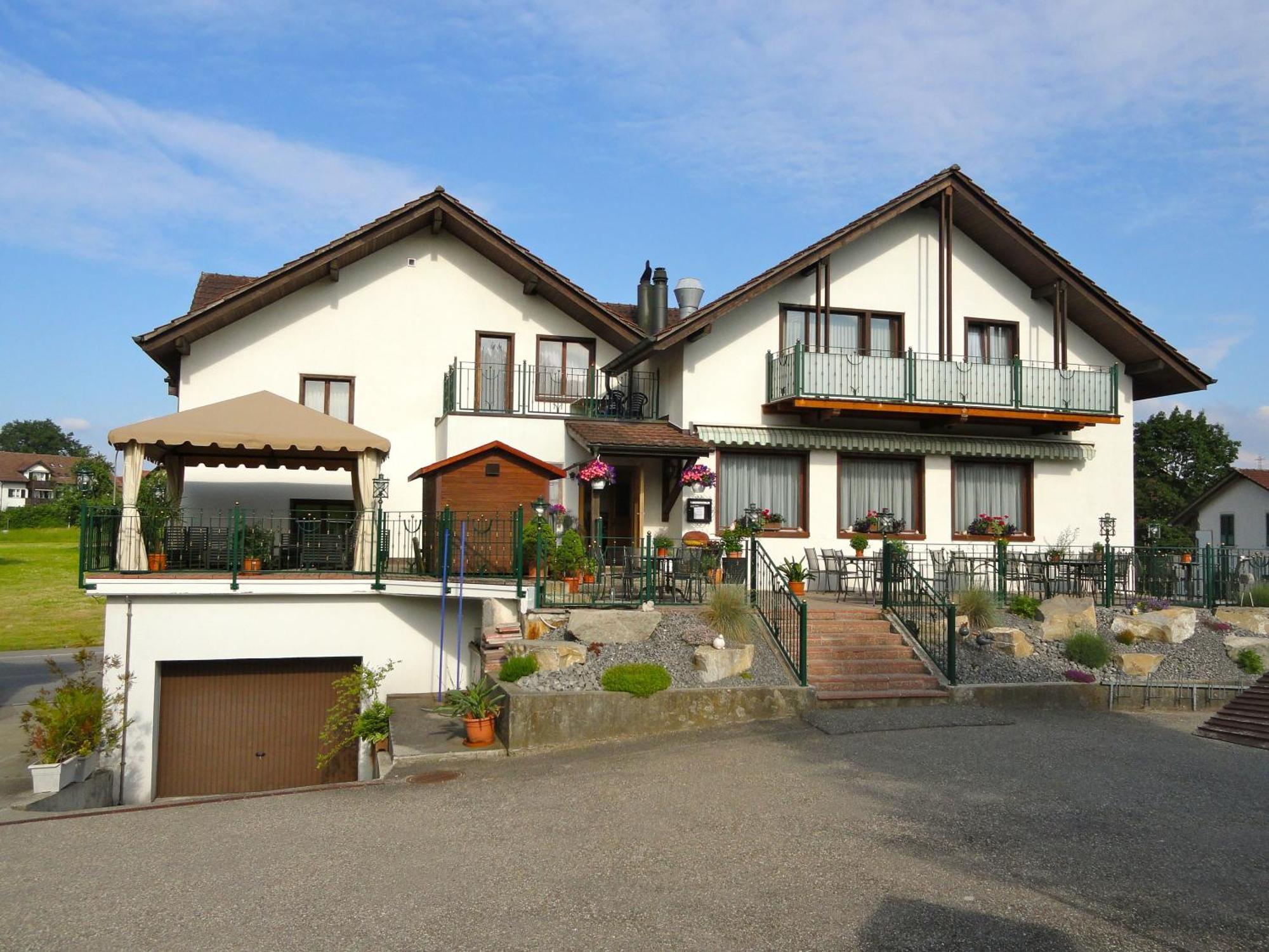 Gasthof Sonne Horriwil Bagian luar foto